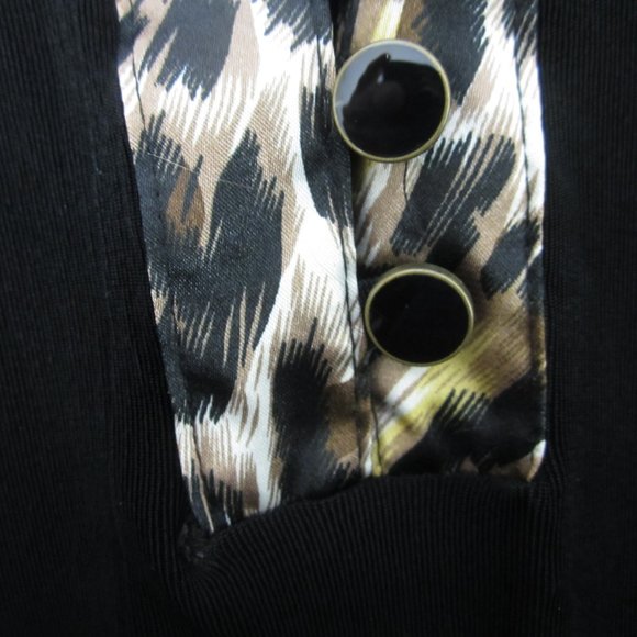 Chicos 1 Travelers Womens Medium Black Animal Print LS Stretch Knit Shirt Top - Picture 4 of 6